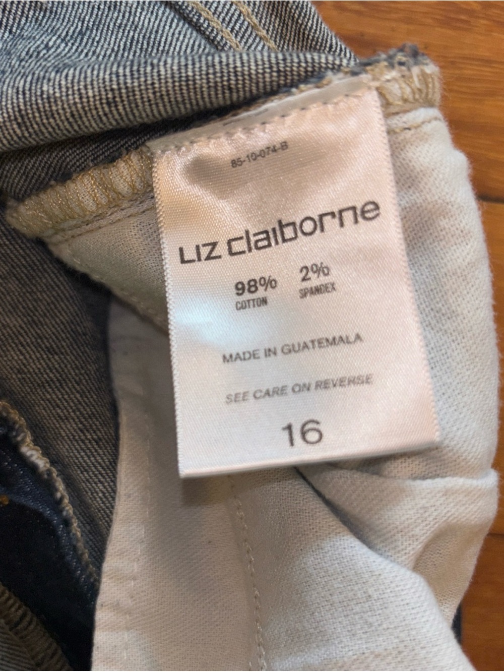 Levi’s Dark Wash Straight Leg Jeans - Picture 5 of 5